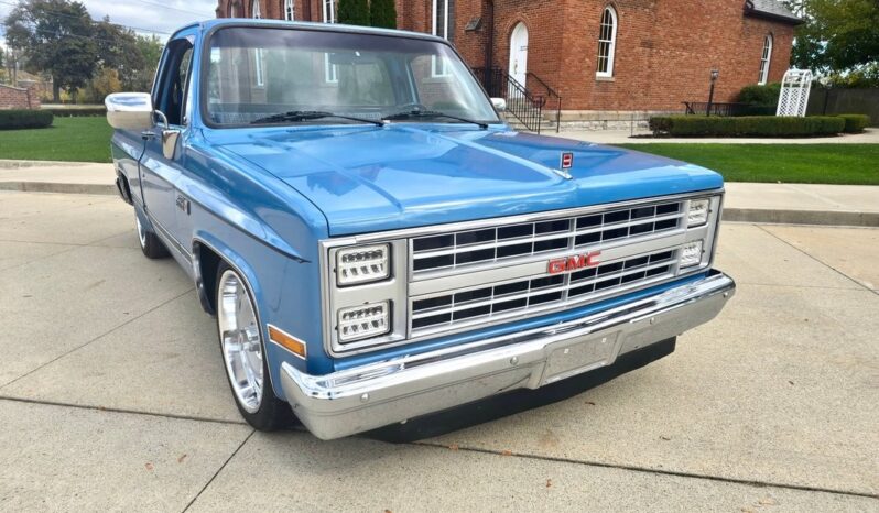 
								1985 GMC Sierra 1500 305CI Automatic full									