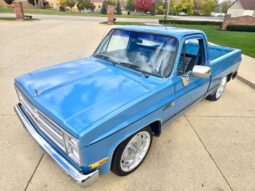 
										1985 GMC Sierra 1500 305CI Automatic full									