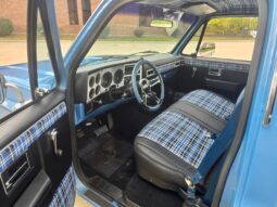 
										1985 GMC Sierra 1500 305CI Automatic full									