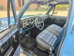 
										1985 GMC Sierra 1500 305CI Automatic full									