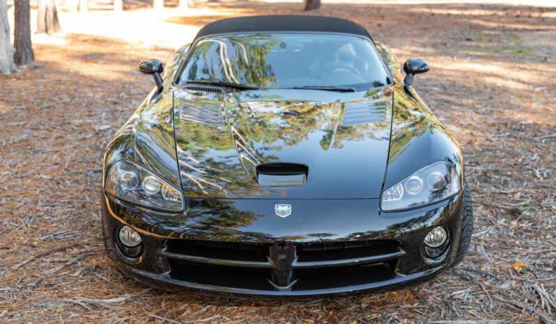 
								2004 Dodge Viper SRT-10 Roadster full									
