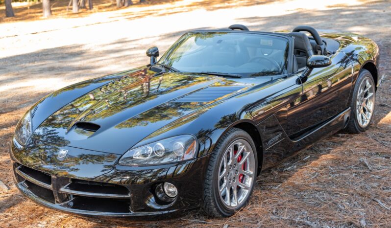 
								2004 Dodge Viper SRT-10 Roadster full									