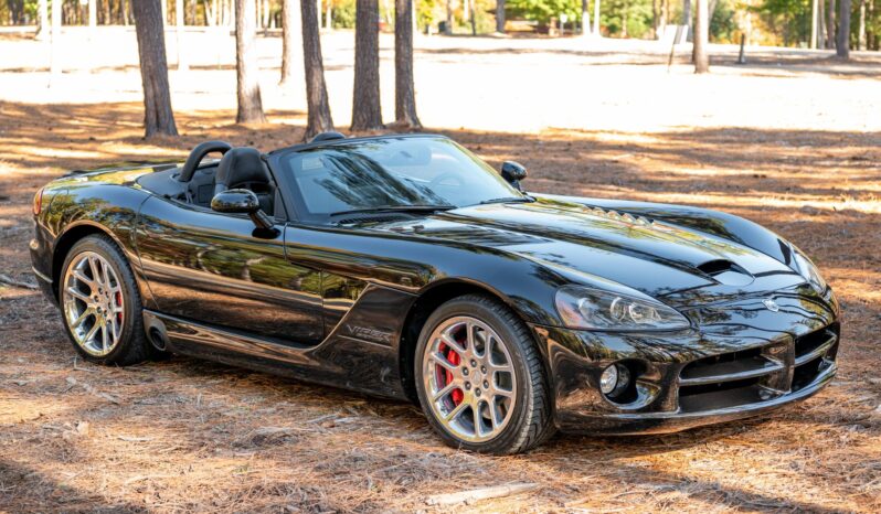 
								2004 Dodge Viper SRT-10 Roadster full									