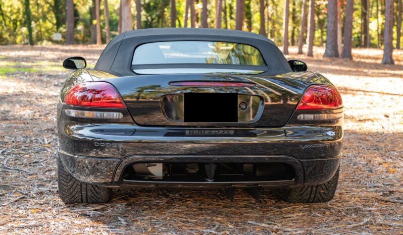 
								2004 Dodge Viper SRT-10 Roadster full									