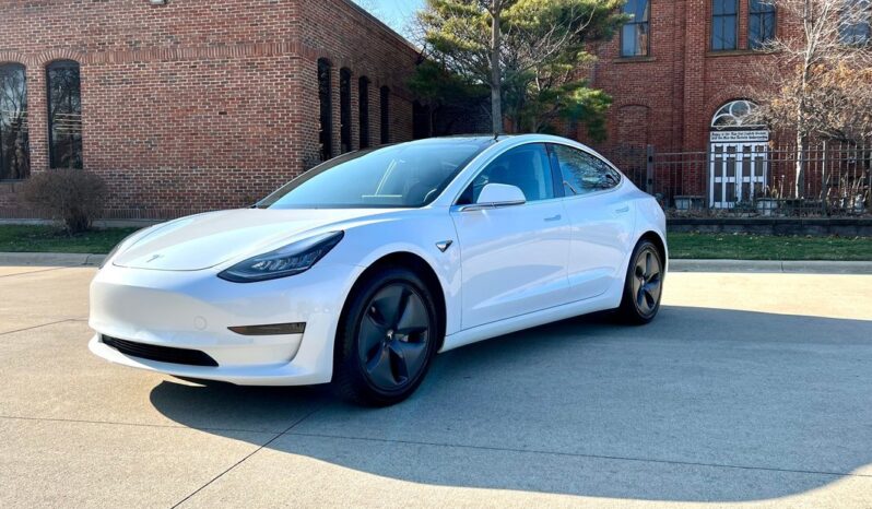 
								2019 Tesla Model 3 Electric full									