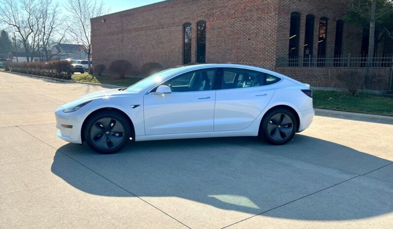 
								2019 Tesla Model 3 Electric full									
