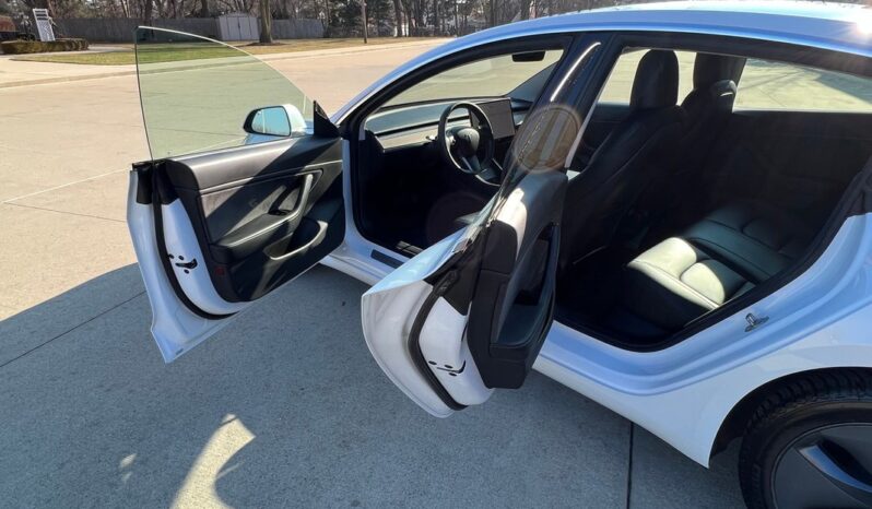 
								2019 Tesla Model 3 Electric full									