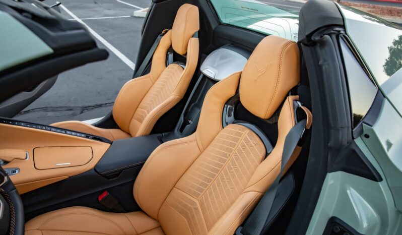 
								2024 Chevrolet Corvette Stingray Convertible Z51 2LT full									