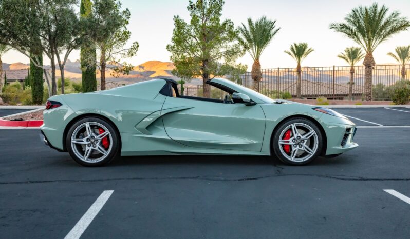 
								2024 Chevrolet Corvette Stingray Convertible Z51 2LT full									