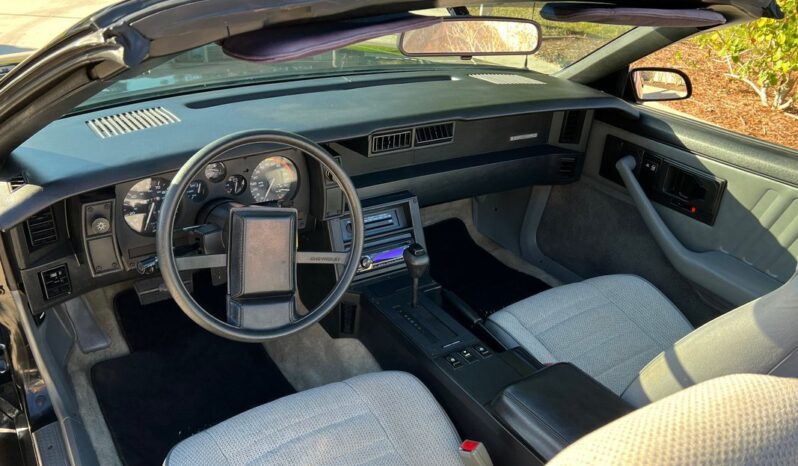
								1989 Chevrolet Camaro RS Black Convertible 5.0 full									