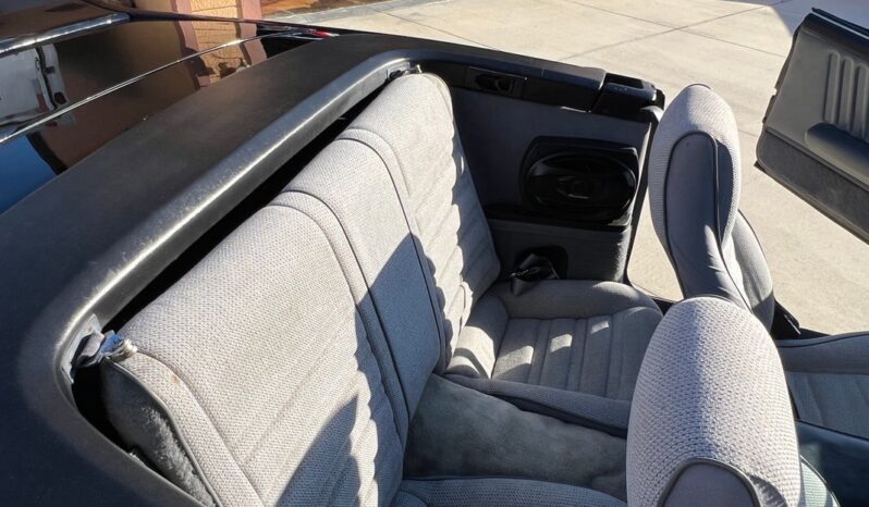 
								1989 Chevrolet Camaro RS Black Convertible 5.0 full									