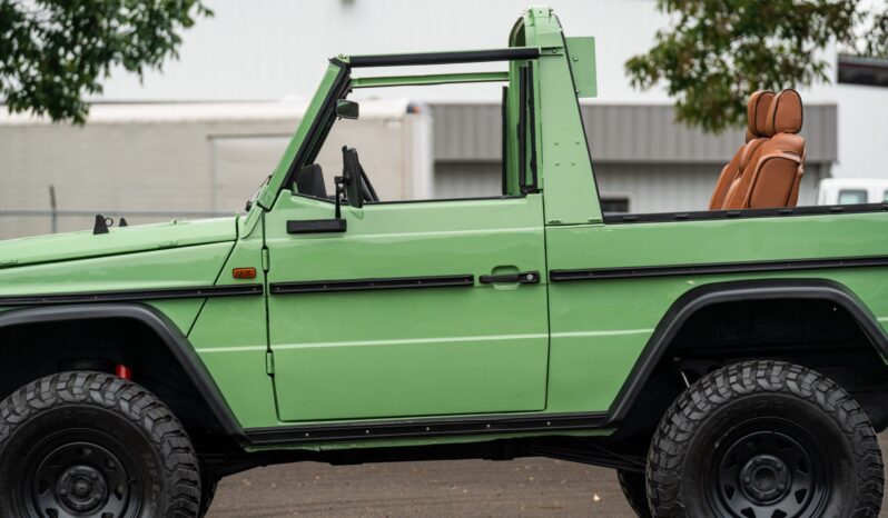 
								1987 Mercedes-Benz 240GD full									