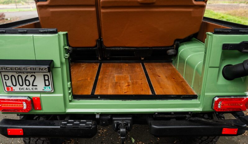 
								1987 Mercedes-Benz 240GD full									