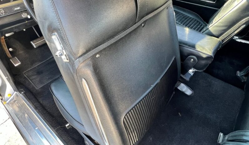 								1968 Chrysler 300 440CI 4BBl V8 full									