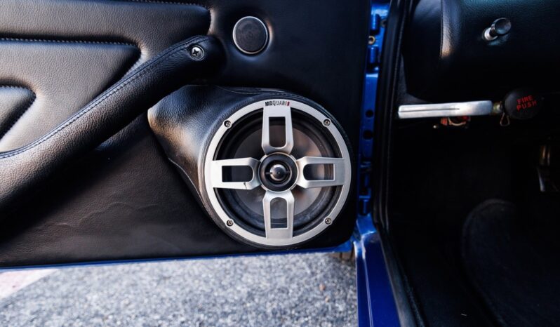 
								1971 DeTomaso Pantera full									