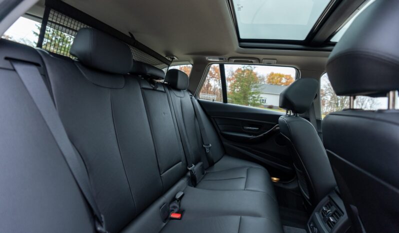 
								2015 BMW 328i xDrive Sports Wagon full									