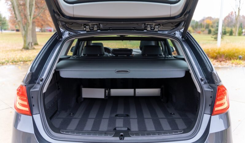 
								2015 BMW 328i xDrive Sports Wagon full									