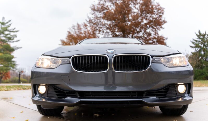 
								2015 BMW 328i xDrive Sports Wagon full									