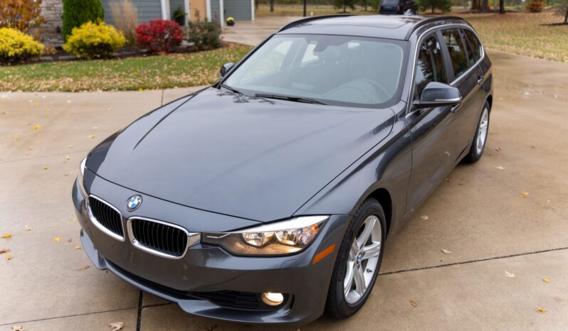 
								2015 BMW 328i xDrive Sports Wagon full									