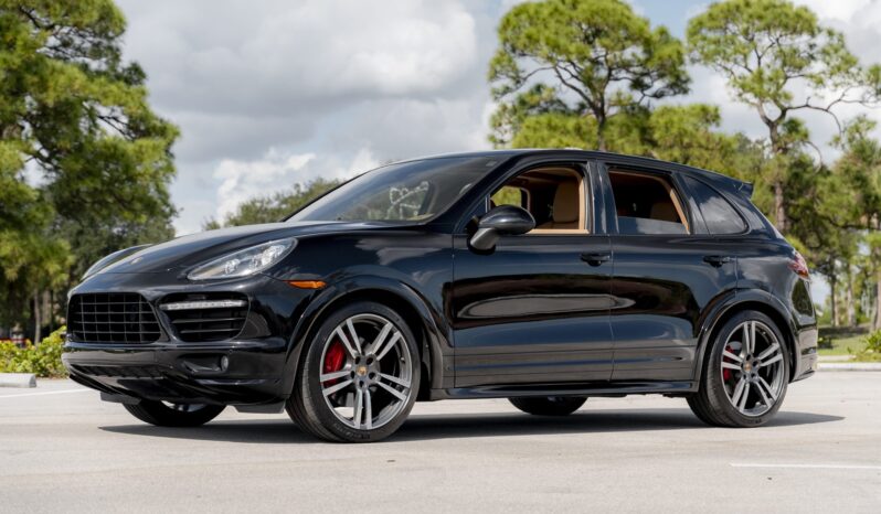 
								2014 Porsche Cayenne GTS full									