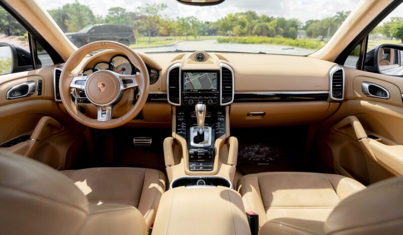 
								2014 Porsche Cayenne GTS full									