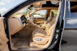 
										2014 Porsche Cayenne GTS full									