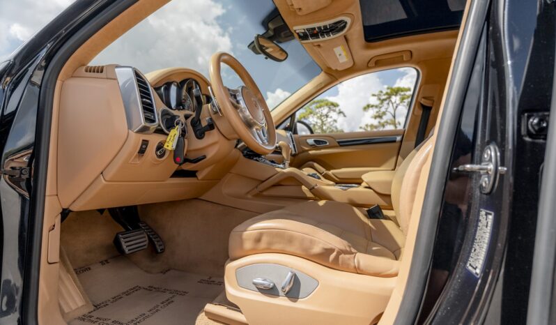 
								2014 Porsche Cayenne GTS full									