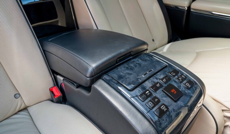 
								2008 Maybach 62S w/Partition full									