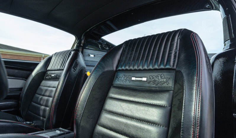 
								967 Ford Mustang Fastback S-Code full									