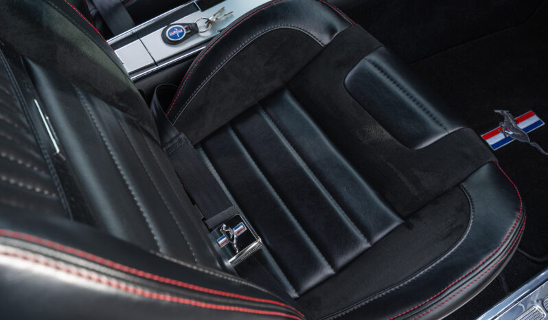 
								967 Ford Mustang Fastback S-Code full									