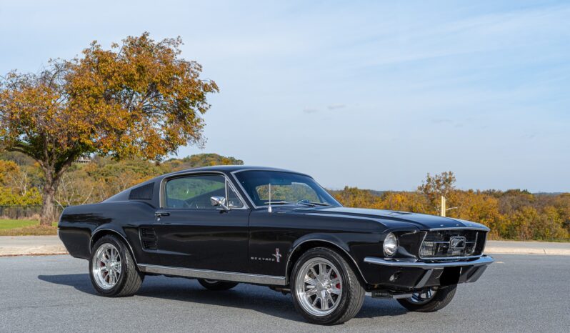 
								967 Ford Mustang Fastback S-Code full									