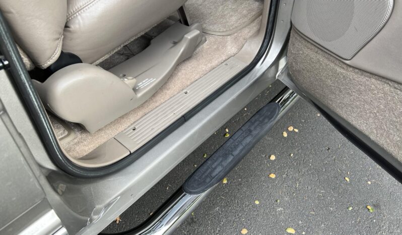 
								1999 Chevrolet Suburban K2500 LT 7.4L 4×4 full									