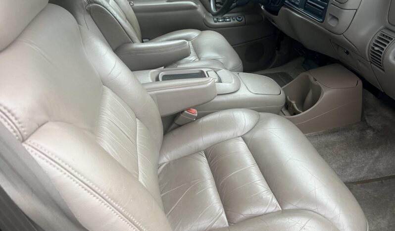 
								1999 Chevrolet Suburban K2500 LT 7.4L 4×4 full									