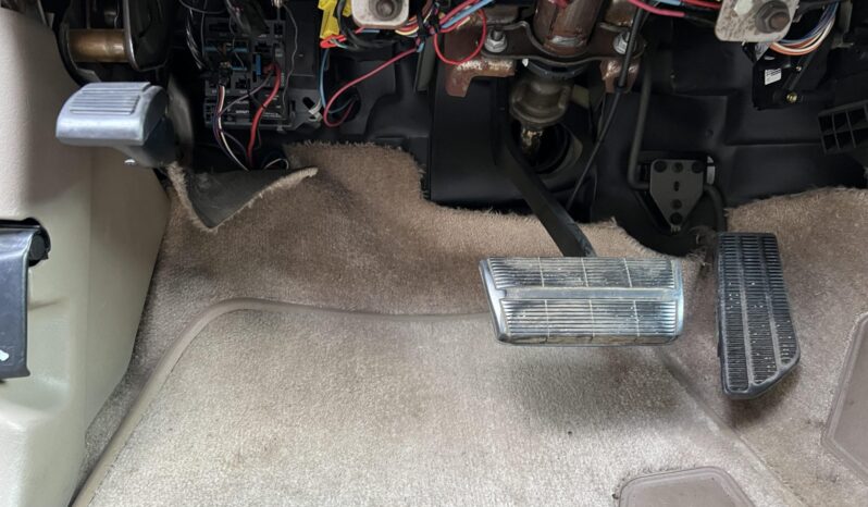 
								1999 Chevrolet Suburban K2500 LT 7.4L 4×4 full									