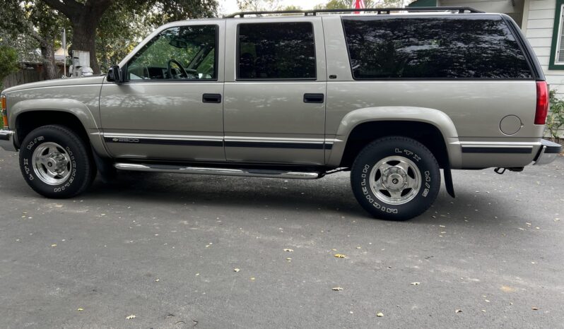 1999 Chevrolet Suburban K2500 LT 7.4L 4×4 1