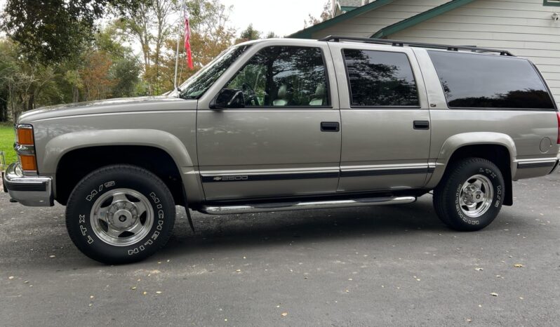 
								1999 Chevrolet Suburban K2500 LT 7.4L 4×4 full									