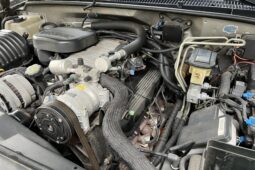
										1999 Chevrolet Suburban K2500 LT 7.4L 4×4 full									