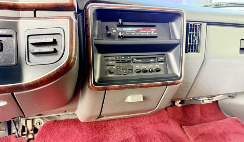 
								1991 Ford Bronco Eddie Bauer Silver full									