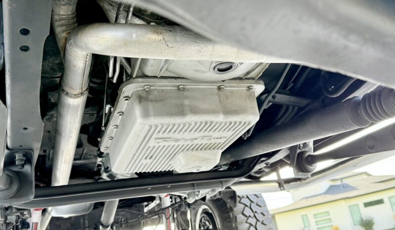 
								1991 Ford Bronco Eddie Bauer Silver full									