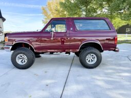 
										1991 Ford Bronco Eddie Bauer Silver full									