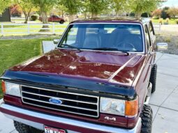 
										1991 Ford Bronco Eddie Bauer Silver full									