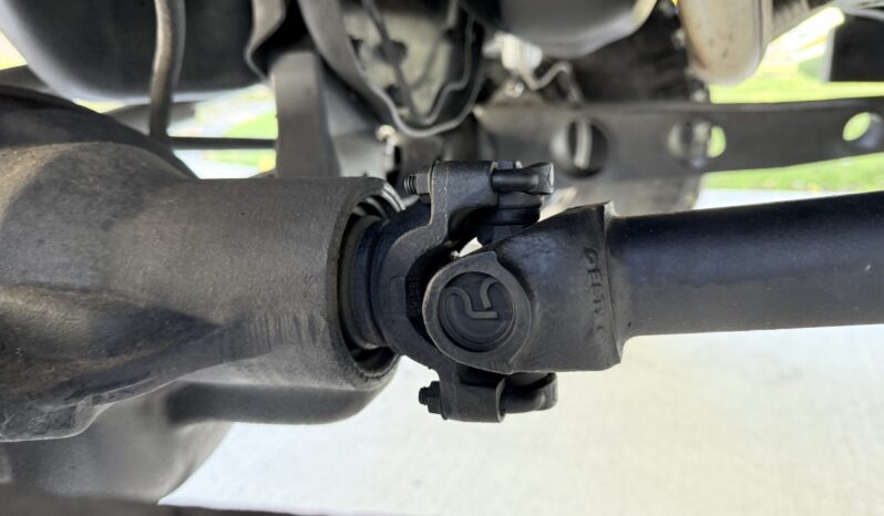 
								1991 Ford Bronco Eddie Bauer Silver full									