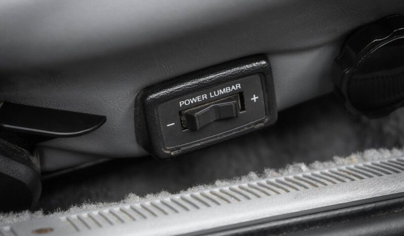 
								1993 Ford Mustang Hatchback 5.0 full									