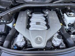 
										2009 Mercedes-Benz ML63 AMG 4MATIC full									