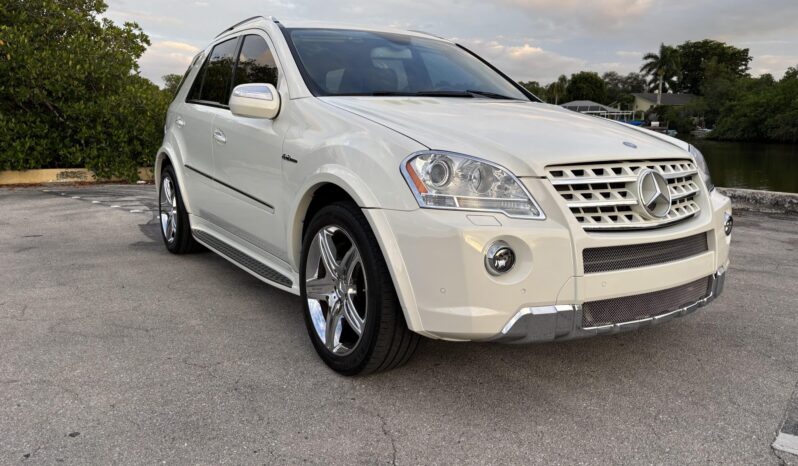 2009 Mercedes-Benz ML63 AMG 4MATIC 1