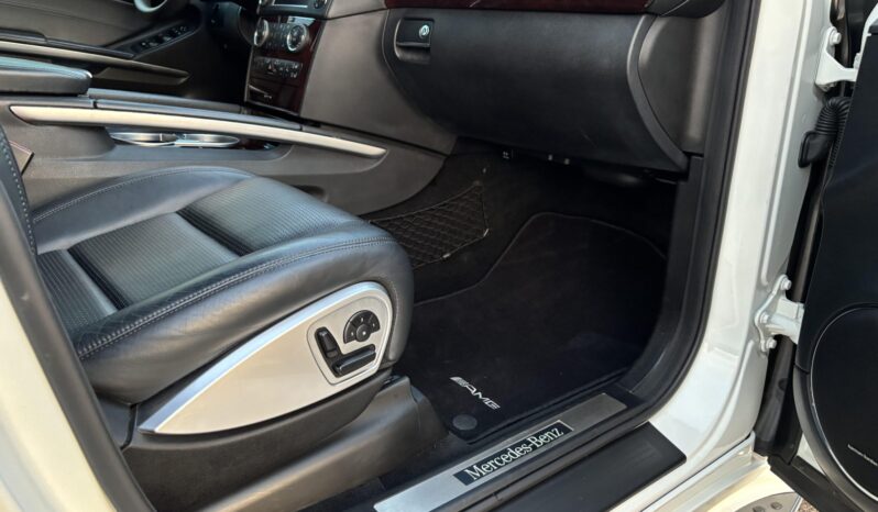 
								2009 Mercedes-Benz ML63 AMG 4MATIC full									