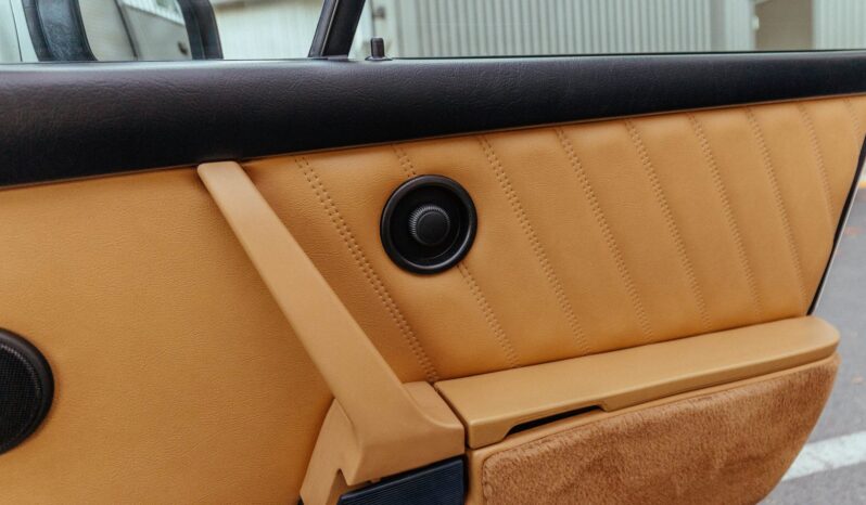 
								1990 Porsche 911 Carrera 2 Coupe 5-Speed full									