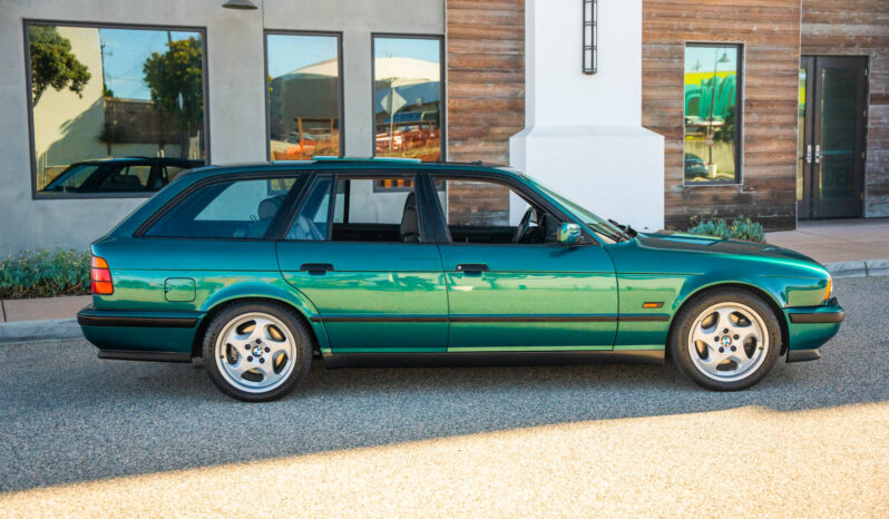 								1993 BMW M5 Touring full									