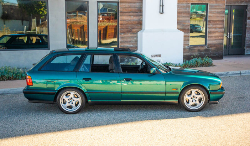 								1993 BMW M5 Touring full									