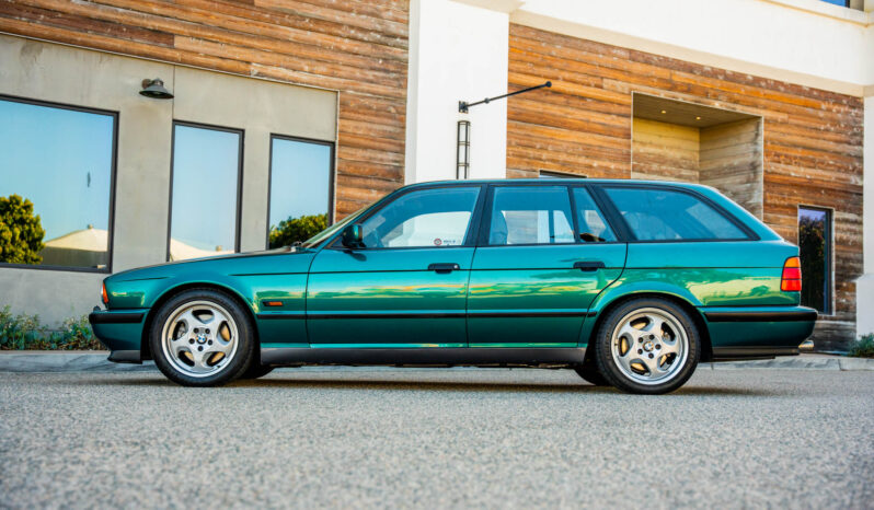 								1993 BMW M5 Touring full									